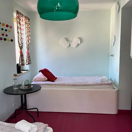 Lalala Arthotel & Wine Bar