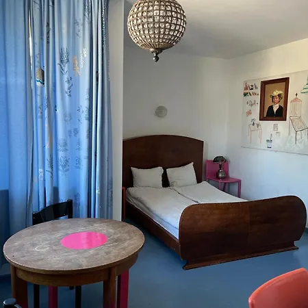 Lalala Arthotel & Wine Bar Σόποτ