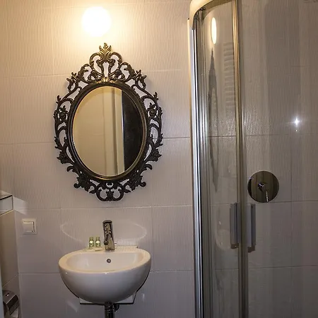 Διαμέρισμα Lalala Arthotel & Wine Bar